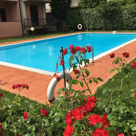 Indesenzano Apartment デセンツァーノ・デル・ガルダ エクステリア 写真