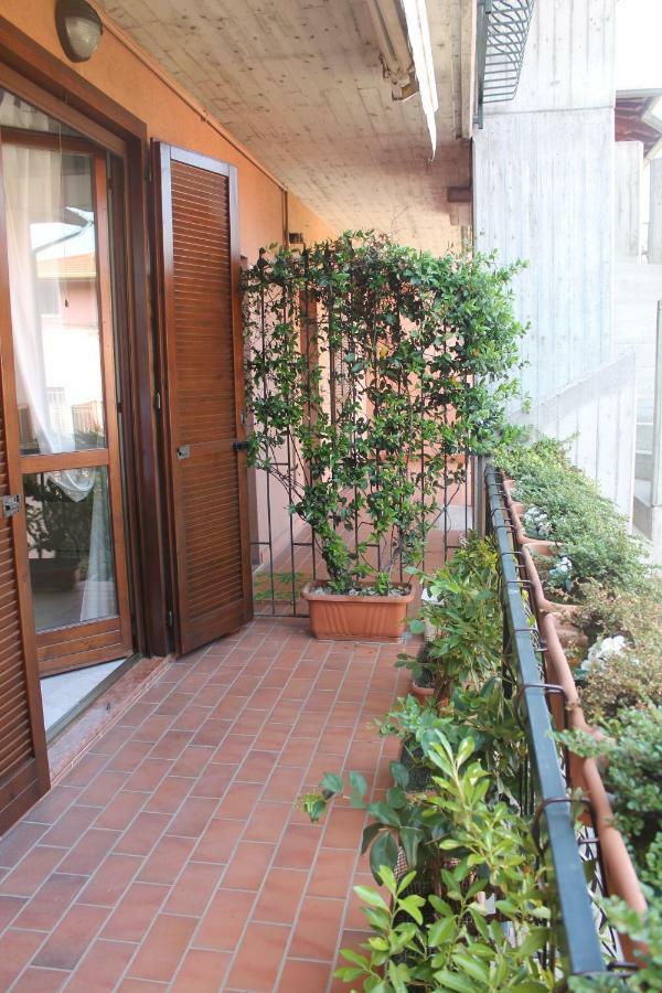 Indesenzano Apartment デセンツァーノ・デル・ガルダ エクステリア 写真