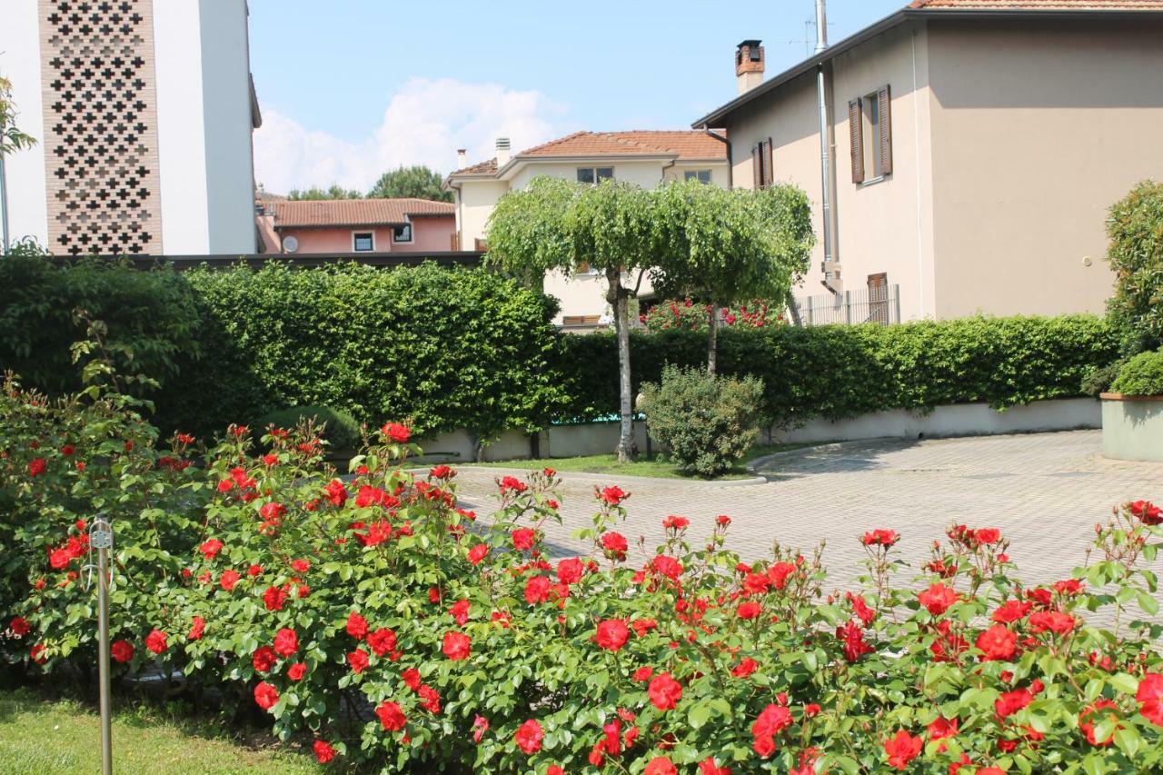 Indesenzano Apartment デセンツァーノ・デル・ガルダ エクステリア 写真