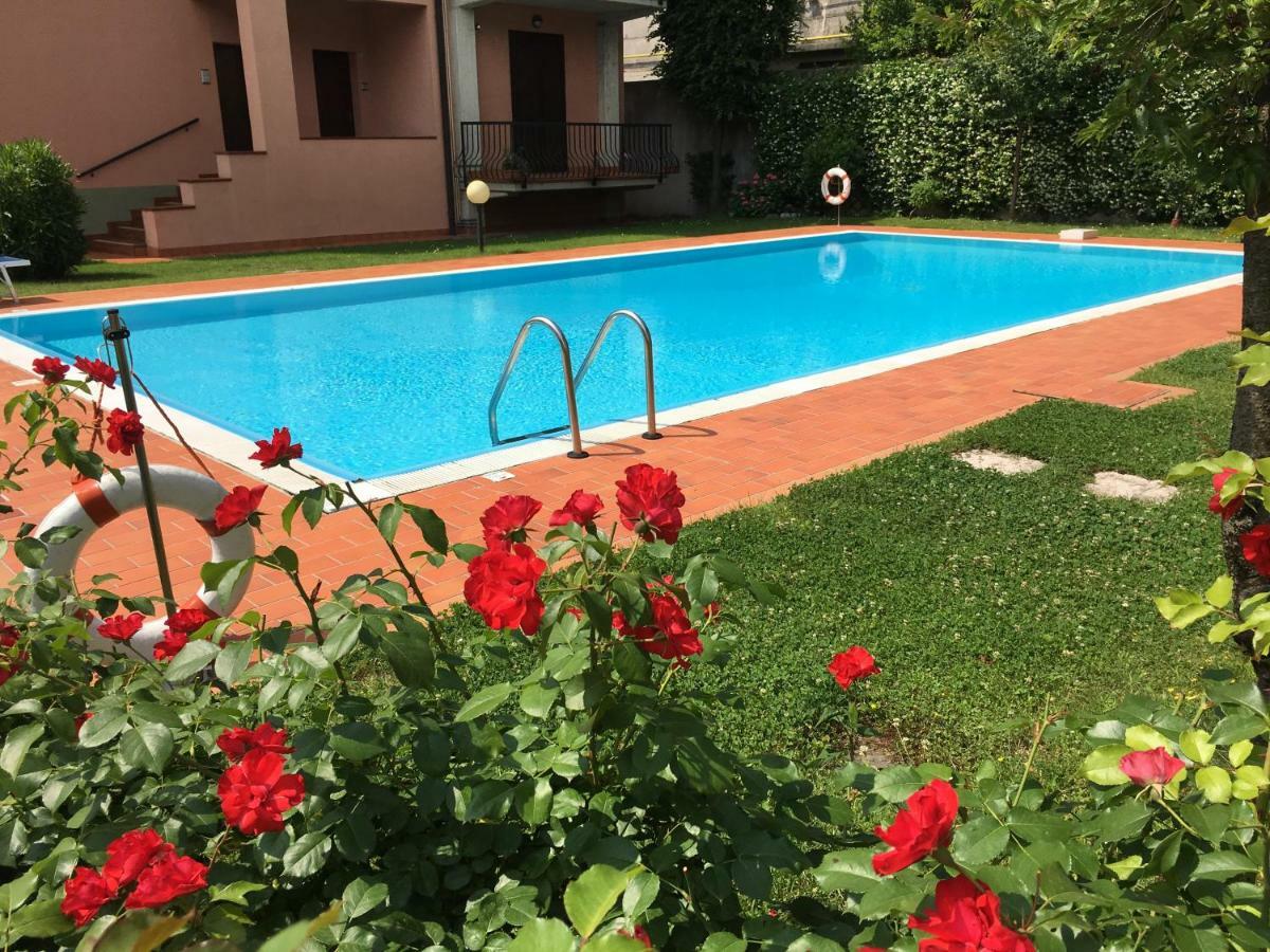 Indesenzano Apartment デセンツァーノ・デル・ガルダ エクステリア 写真