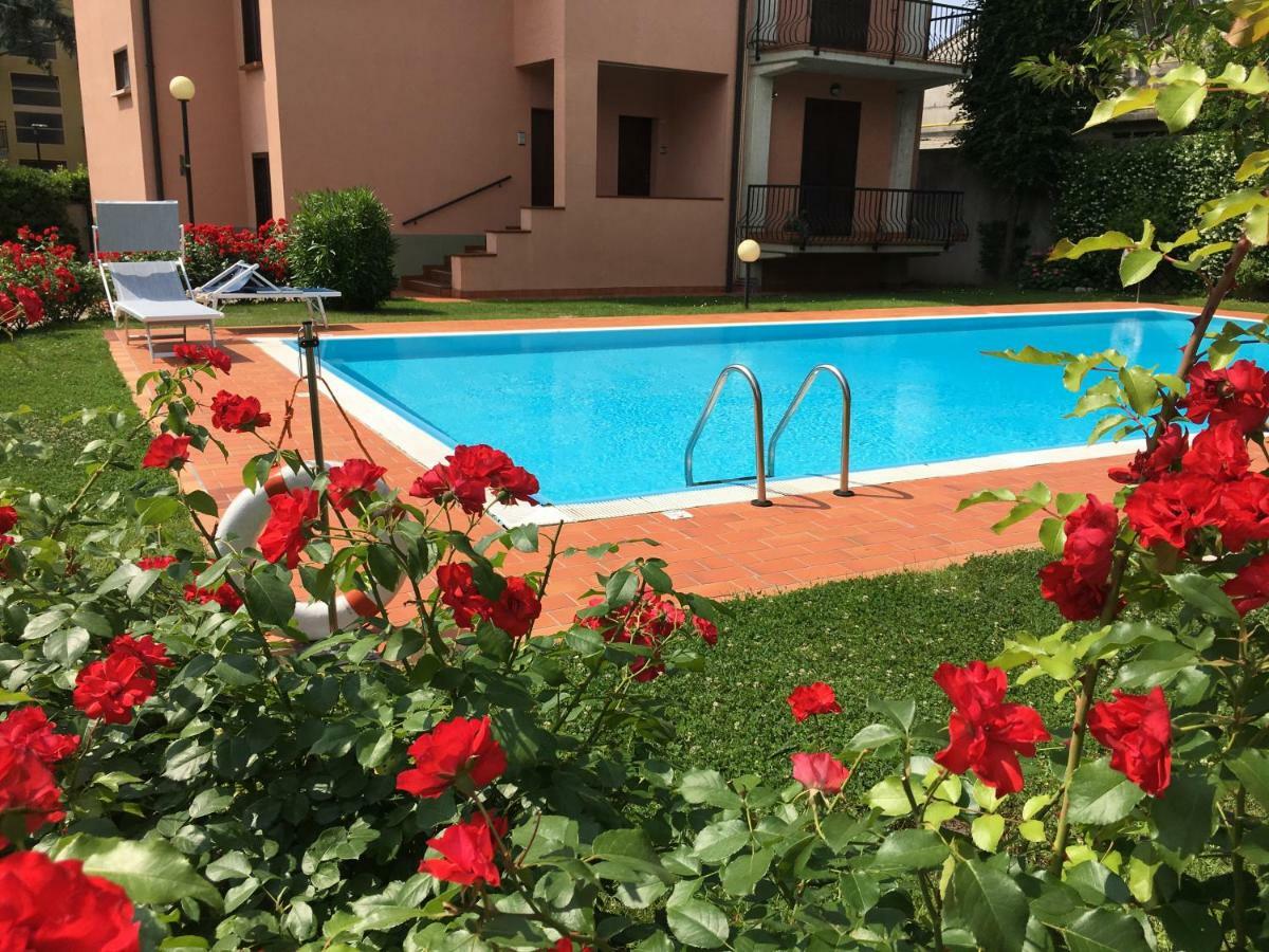 Indesenzano Apartment デセンツァーノ・デル・ガルダ エクステリア 写真