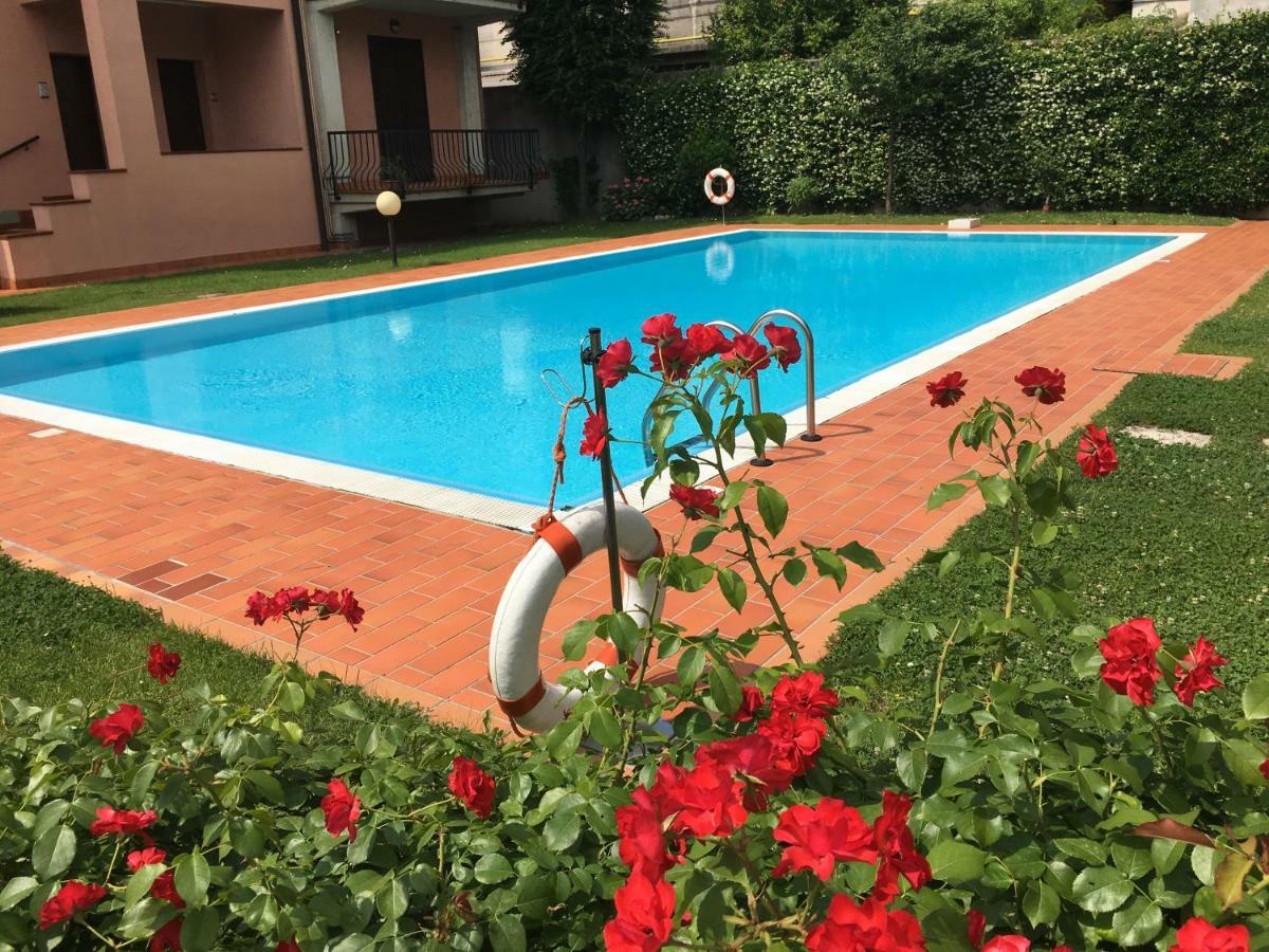 Indesenzano Apartment デセンツァーノ・デル・ガルダ エクステリア 写真