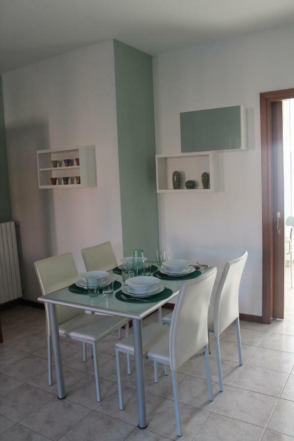 Indesenzano Apartment デセンツァーノ・デル・ガルダ エクステリア 写真