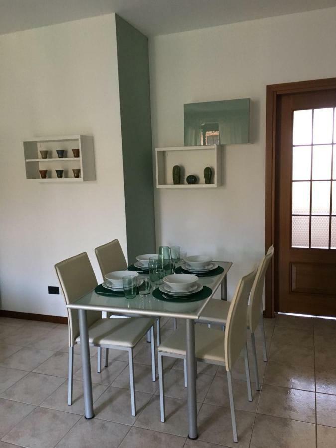Indesenzano Apartment デセンツァーノ・デル・ガルダ エクステリア 写真