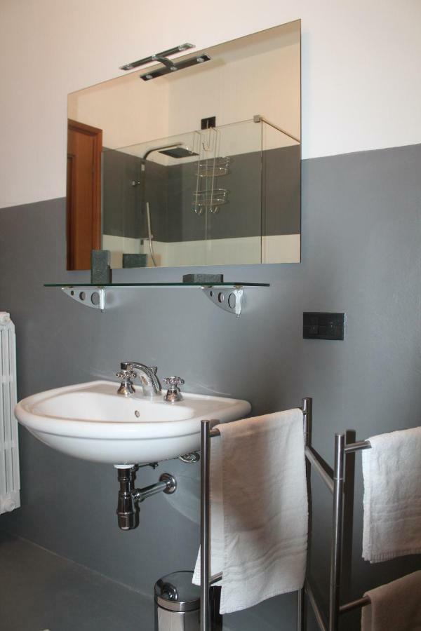 Indesenzano Apartment デセンツァーノ・デル・ガルダ エクステリア 写真